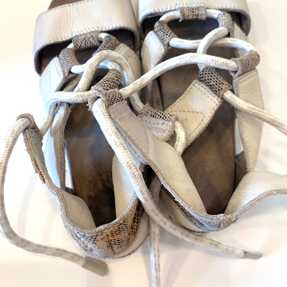 Sorel Joanie II Beige Sand Leather Lace Up Flats Sandals Women's‎ Size 6.5 - Picture 7 of 8